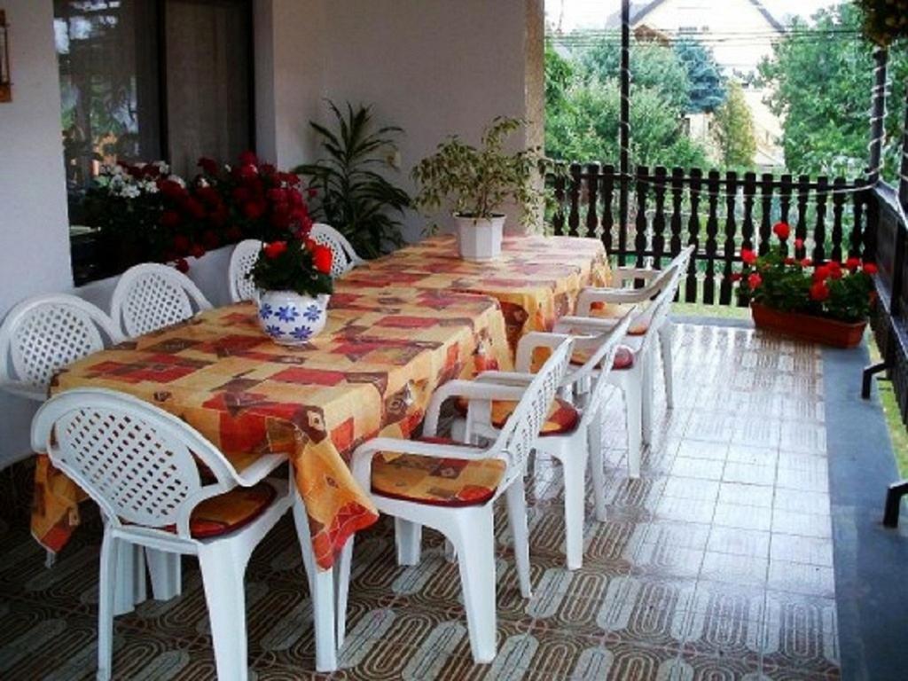 Margo Apartman Fonyod Bilik gambar